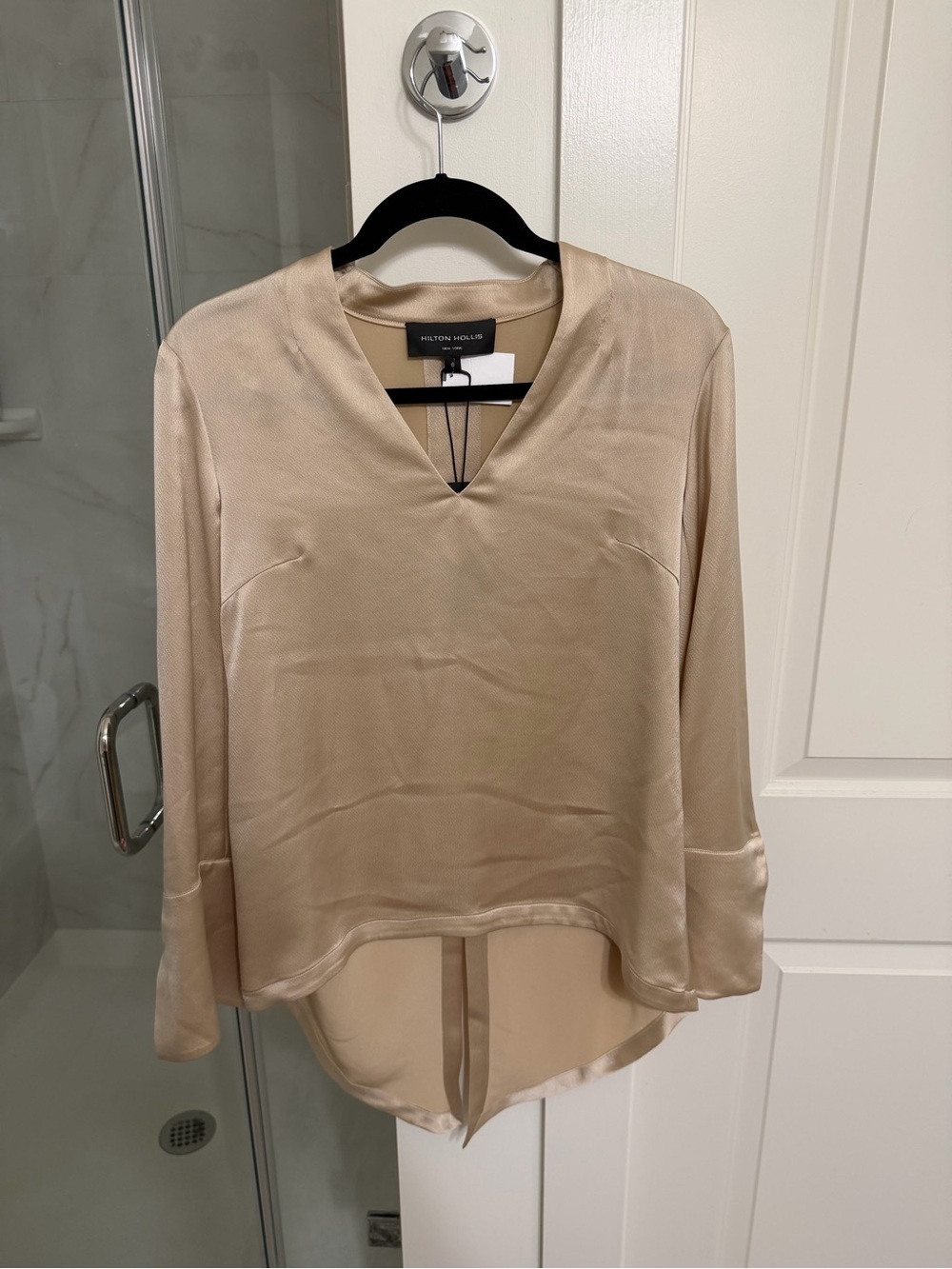 NWT Hilton Hollis Blouse Top
